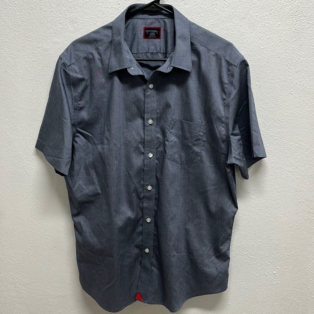 Men’s UnTuckit Button Down Shirt Size L